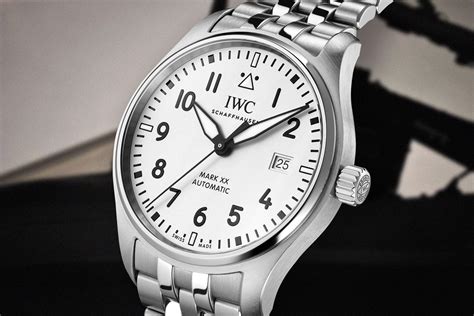 IWC Pilot's Watch Mark XX Review .